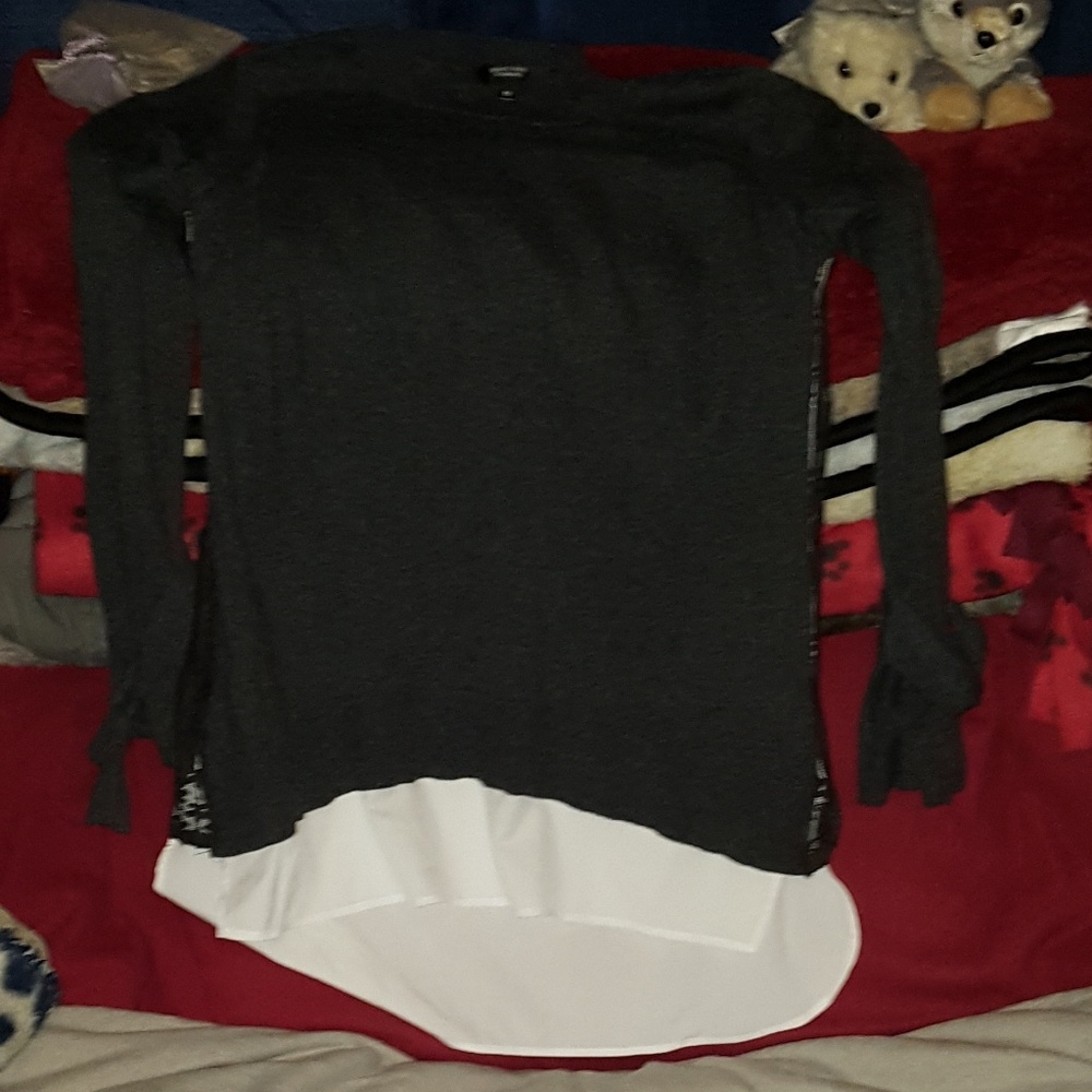 Vera Wang sweater blouse